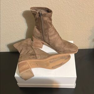 Dolce Vita “Indiga” tan ankle boot